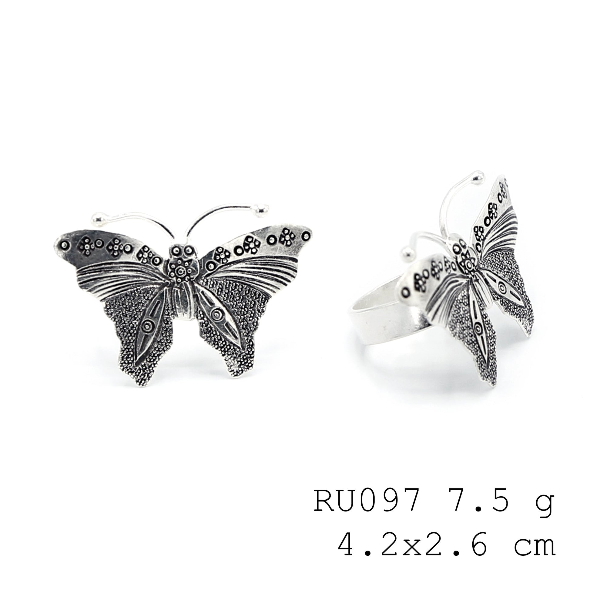 The pure fox. A 98% handmade silver ring.