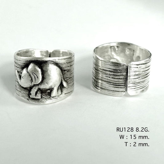 Nature inspired. A 98% pure silver ring.