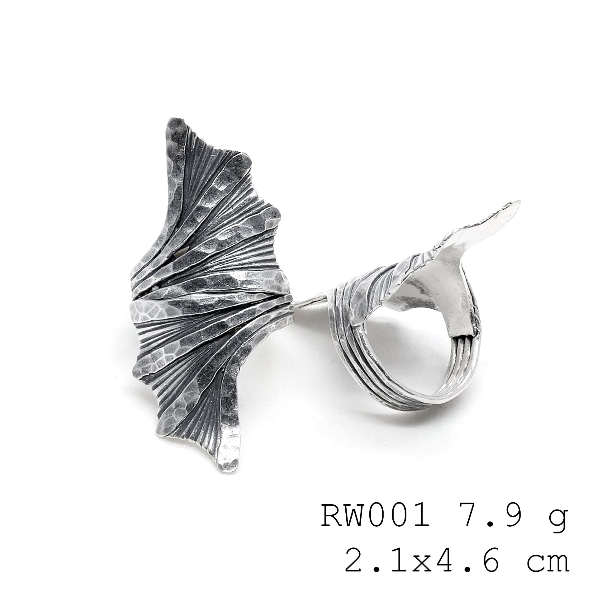 Bold & pure. This handmade cross silver ring.