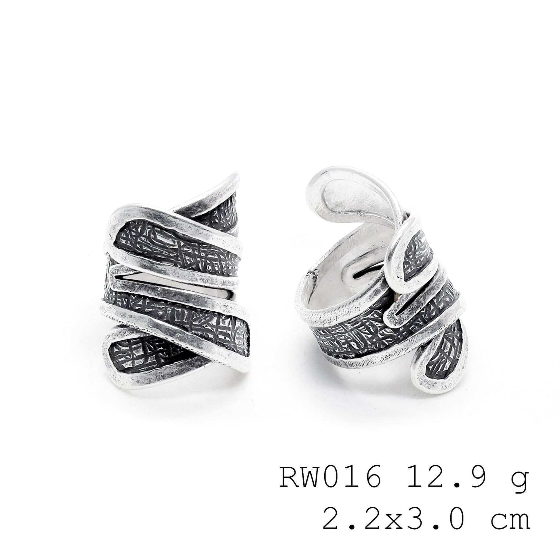 98% Pure luster. A big cross silver ring.