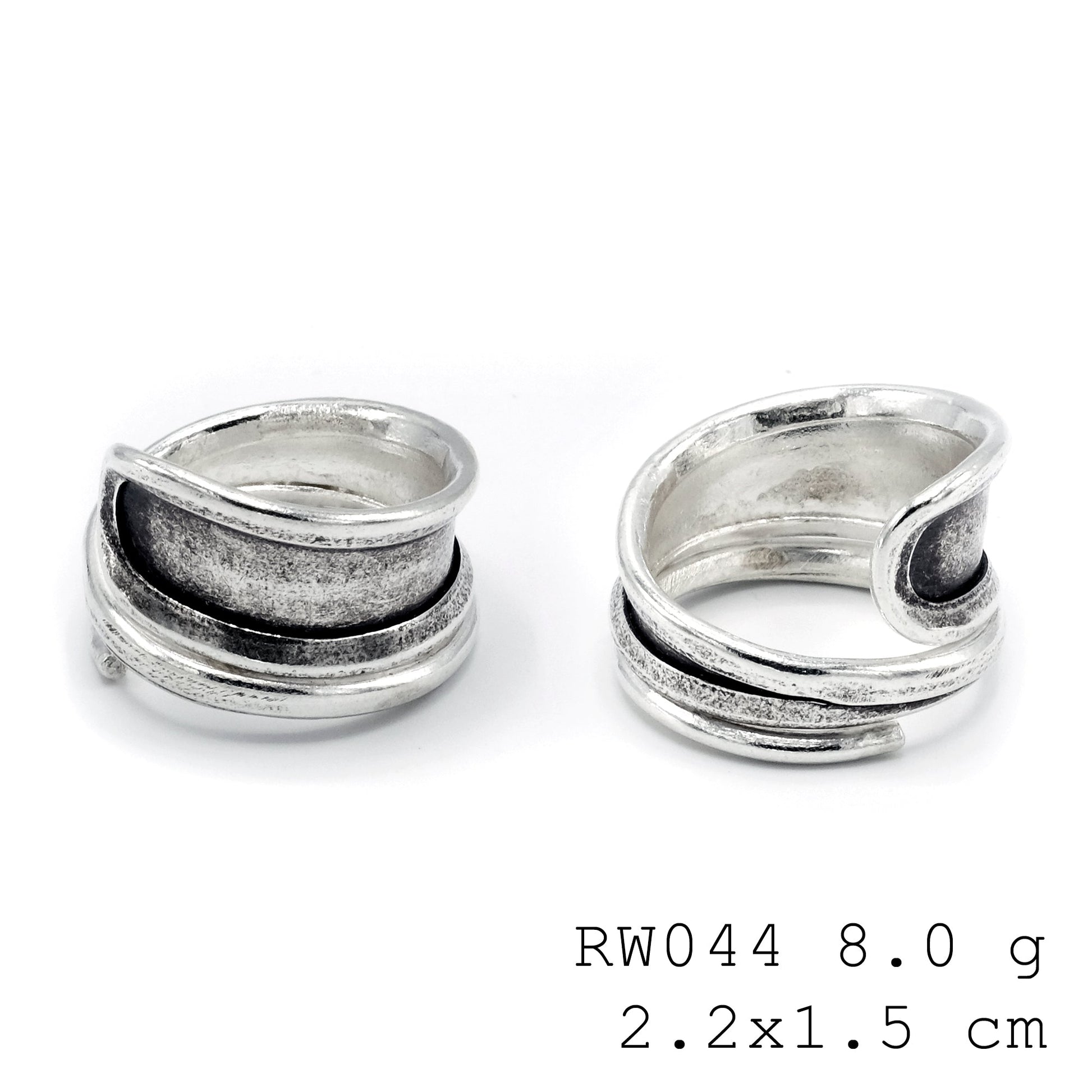 Strong & pure. A 98% silver cross silver ring.