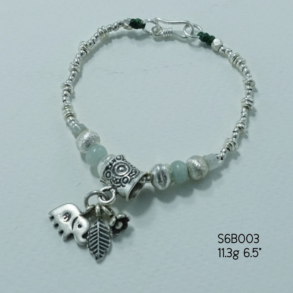 Add a little sparkle to your wrist with this timeless silver bracelet.