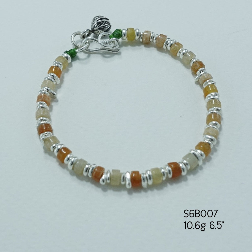 The perfect bracelet for every moment that matters.