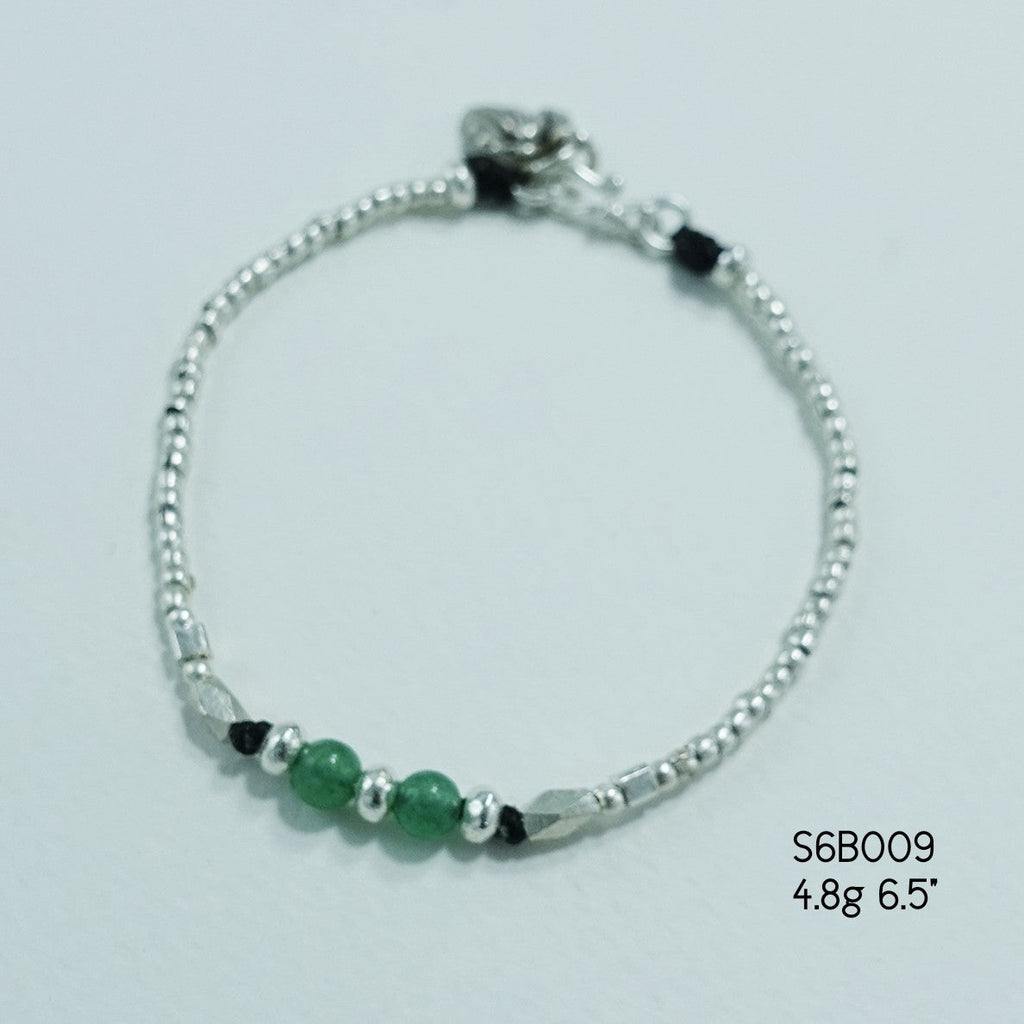 A bracelet so sleek, it turns every look into luxury.