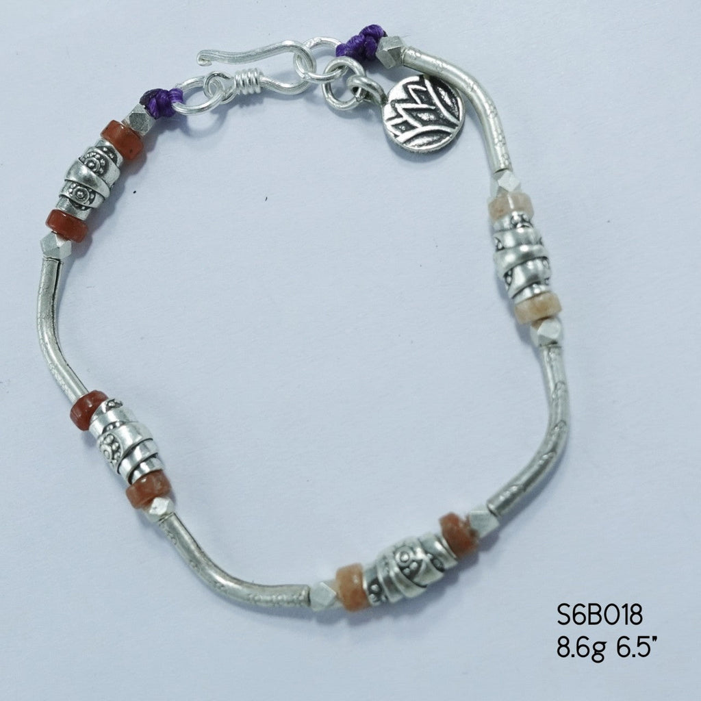 Your style upgrade starts here — meet the bracelet you’ll never want to take off.