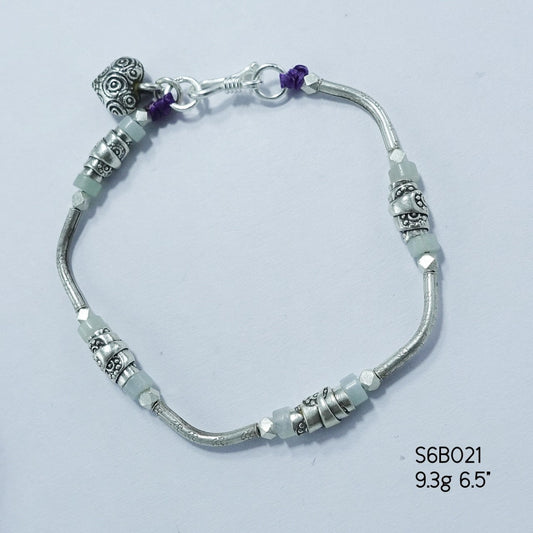 Dainty, durable, and dazzling — the bracelet that defines effortless beauty.