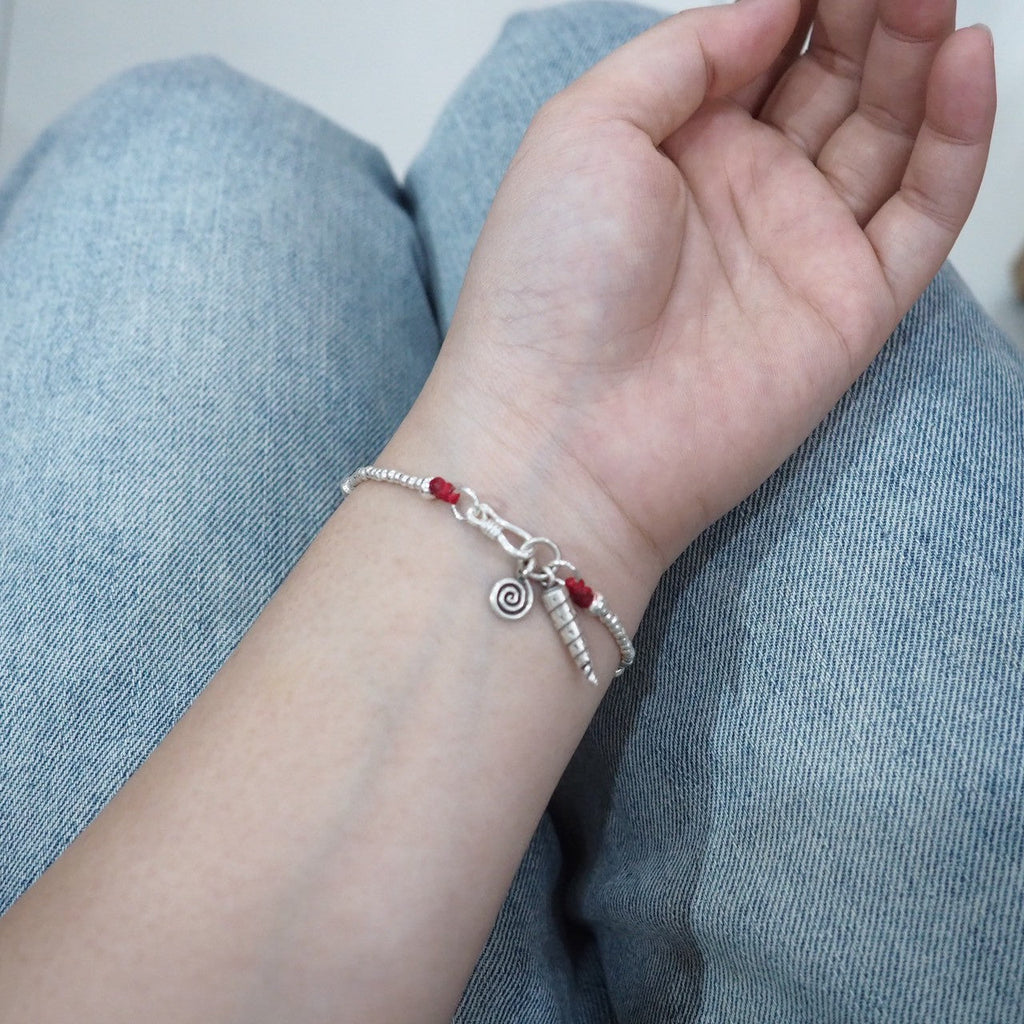 Treat yourself to this gorgeous silver bracelet.