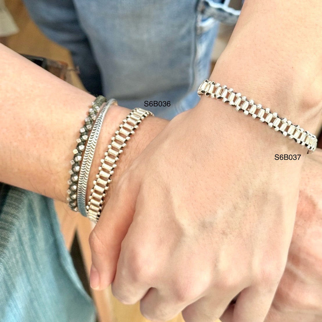 The ideal gift! Shop this silver bracelet.