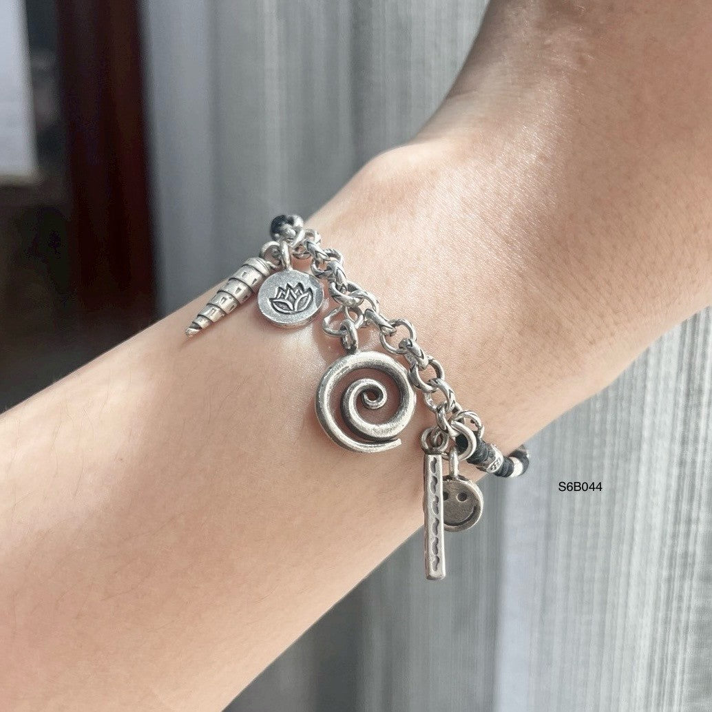 Delicate yet durable. Amazing silver bracelet.