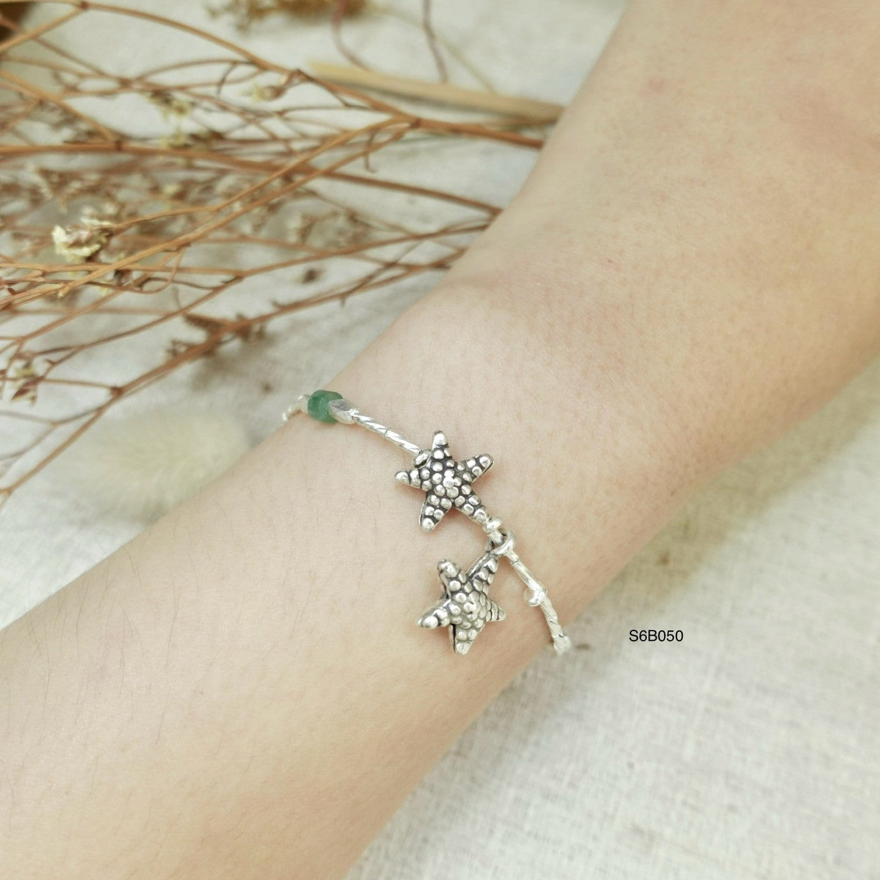 Gift the glow! Beautiful silver bracelet.