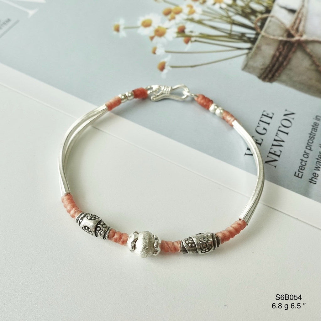 Shine on. Get this gorgeous silver bracelet.