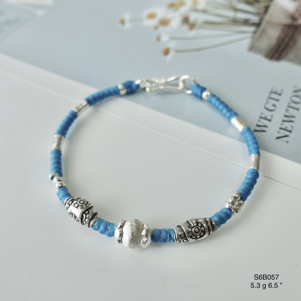 Shop this chic silver bracelet now!