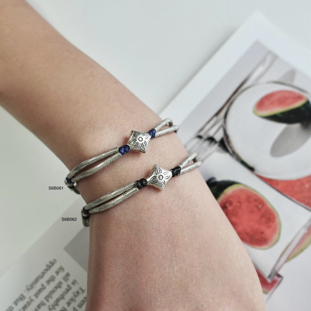 Fall in love with this detailed silver bracelet.