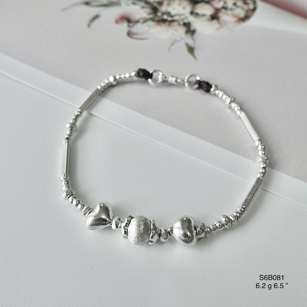 Superior craftsmanship in every loop of this bracelet.