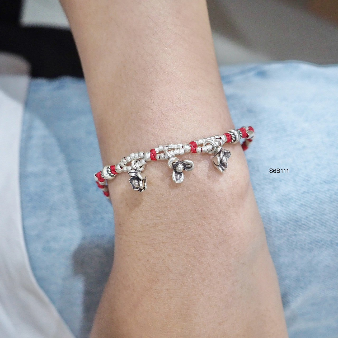 Features natural materials. Love this bracelet.