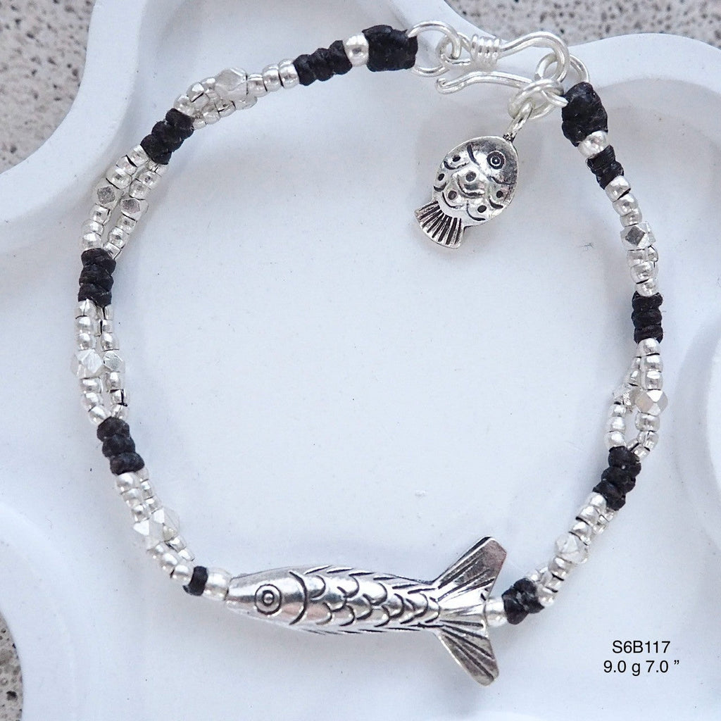 Start your collection with this bracelet.