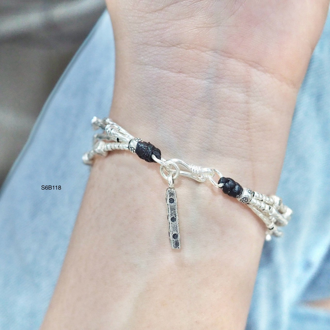 This handmade bracelet is a must-have!
