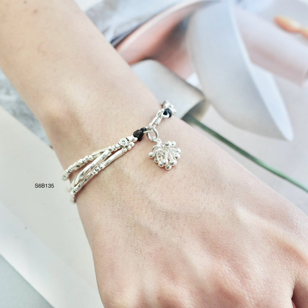Every detail perfected in this silver bracelet.