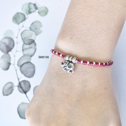 Superior craft in every link of this silver bracelet.