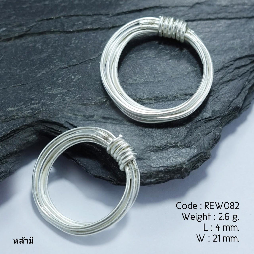 The search for a silver ring ends here.