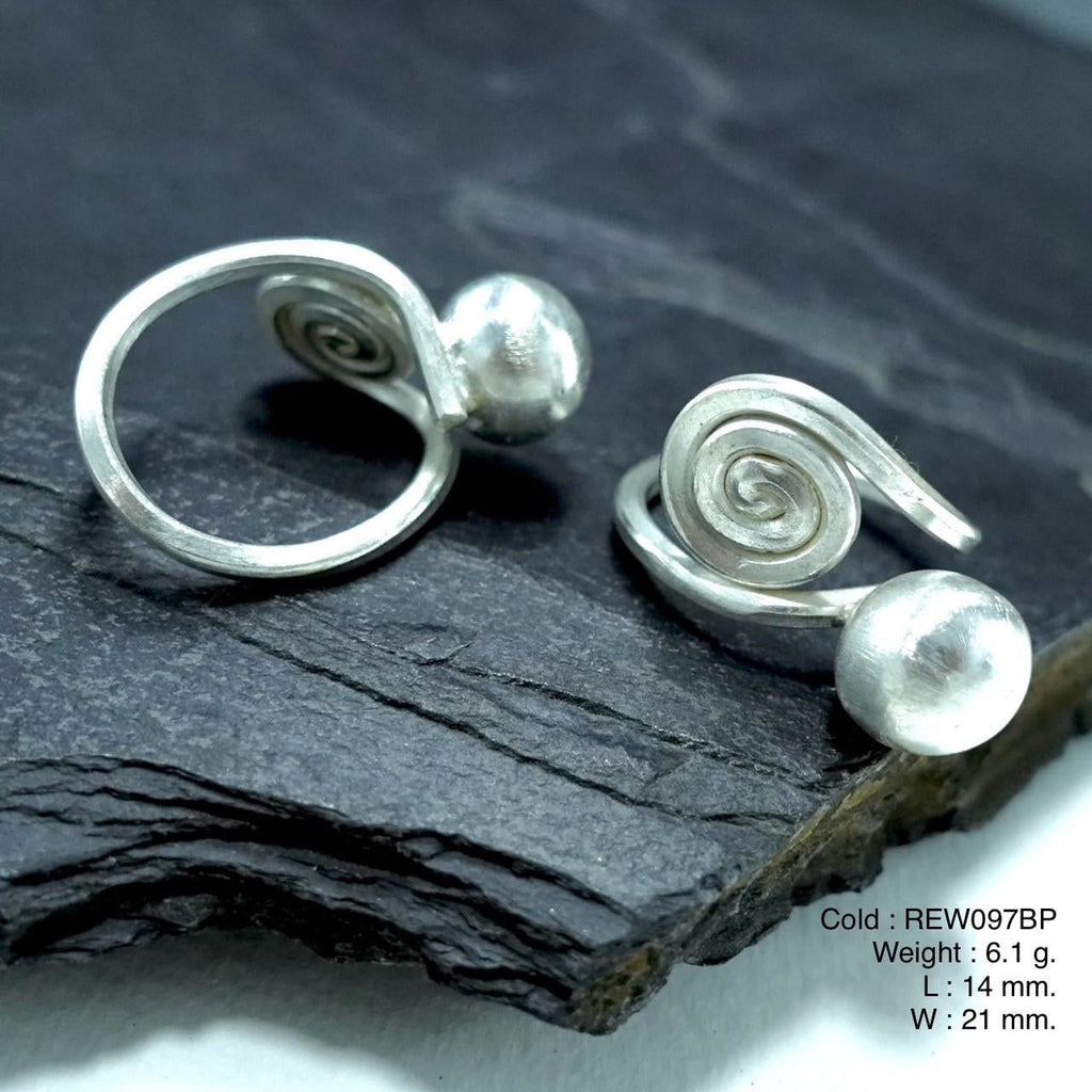 Precision in every silver ring.