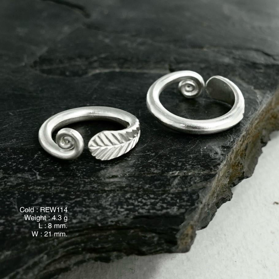 Wearable art: That silver ring.