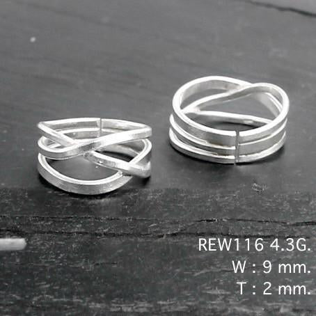 New sparkle: This silver ring is everything.