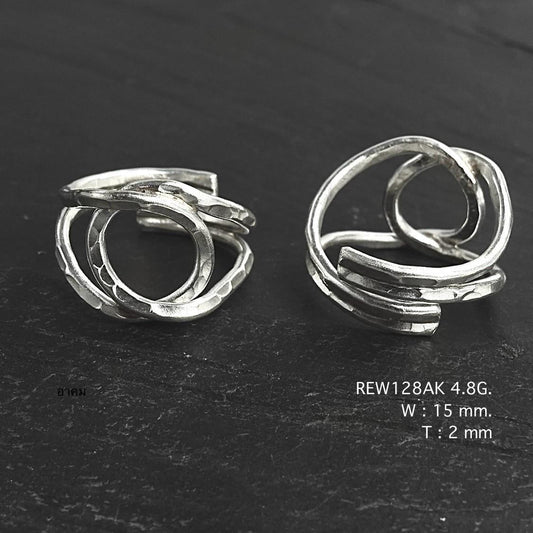 Your daily dose of silver ring shine.