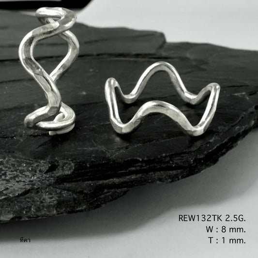 Gift alert: Beautiful silver ring.