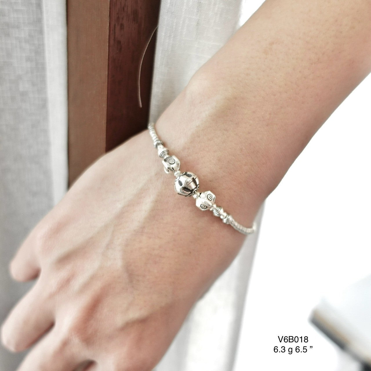 Elegant Silver Bracelet
