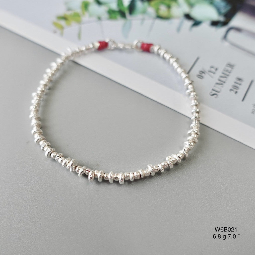 Can a bracelet change your look? Yes. Especially when it’s on sale.