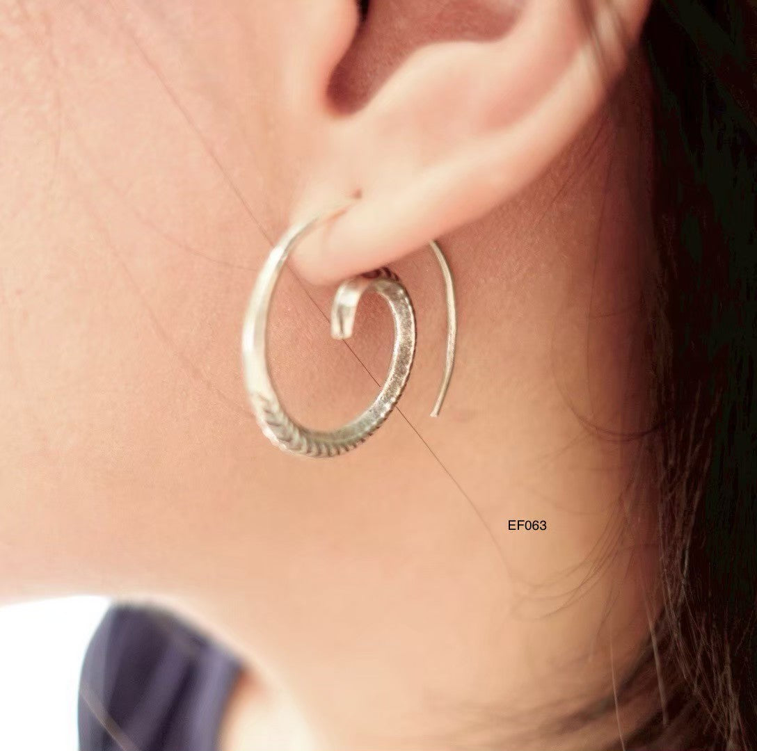 Silver earrigs. The beauty of handmade.