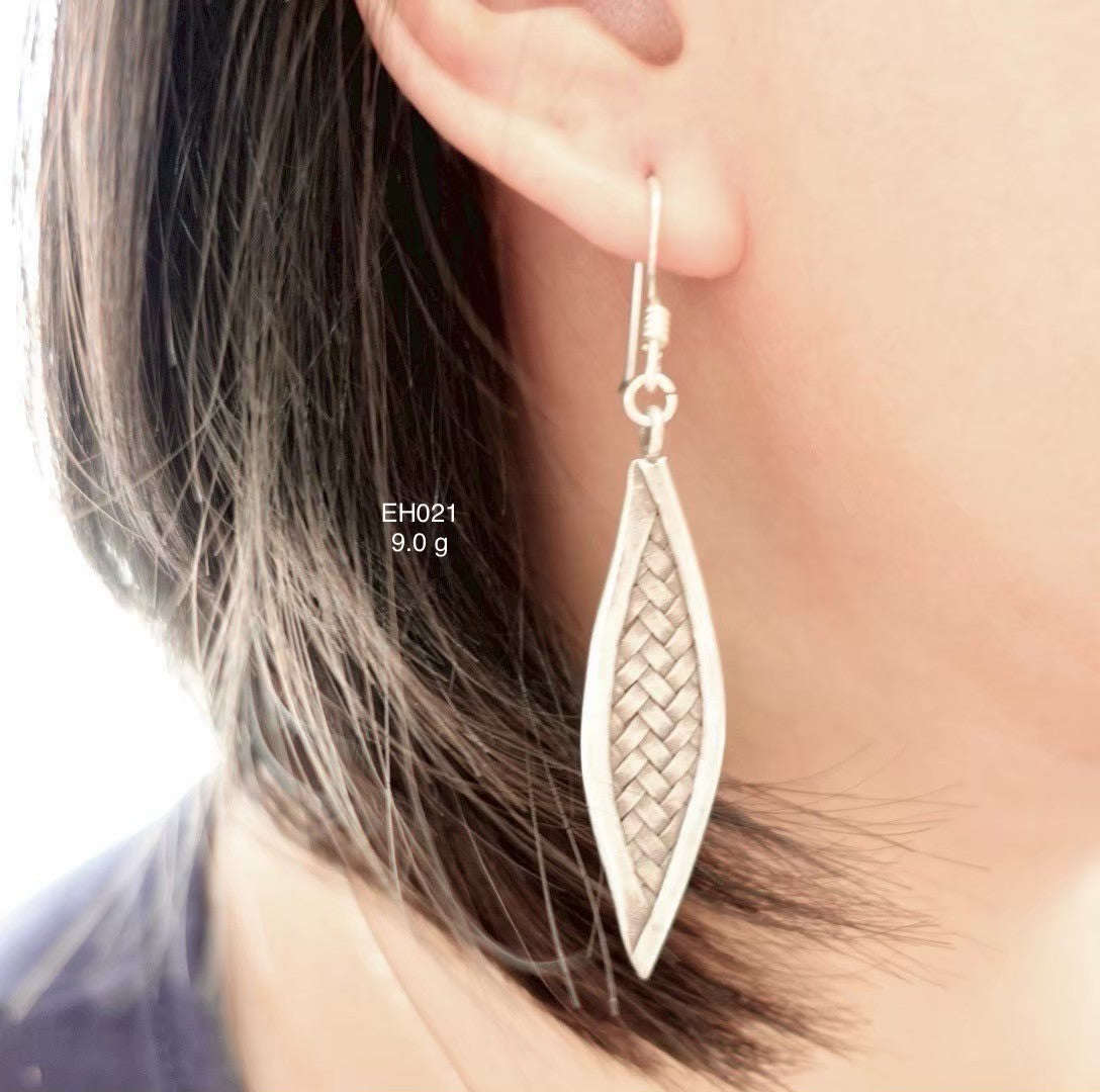 Pure silver, pure quality. Earrings