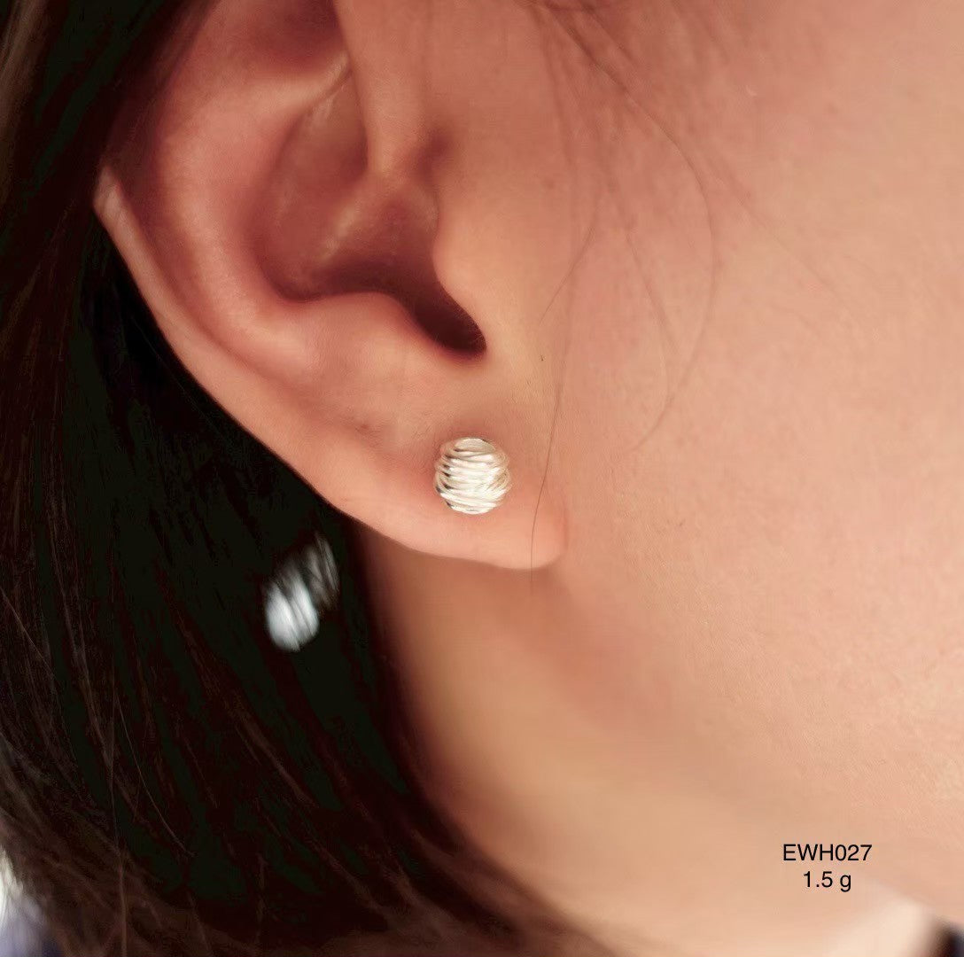 Less is more. Handmade silver earrings.