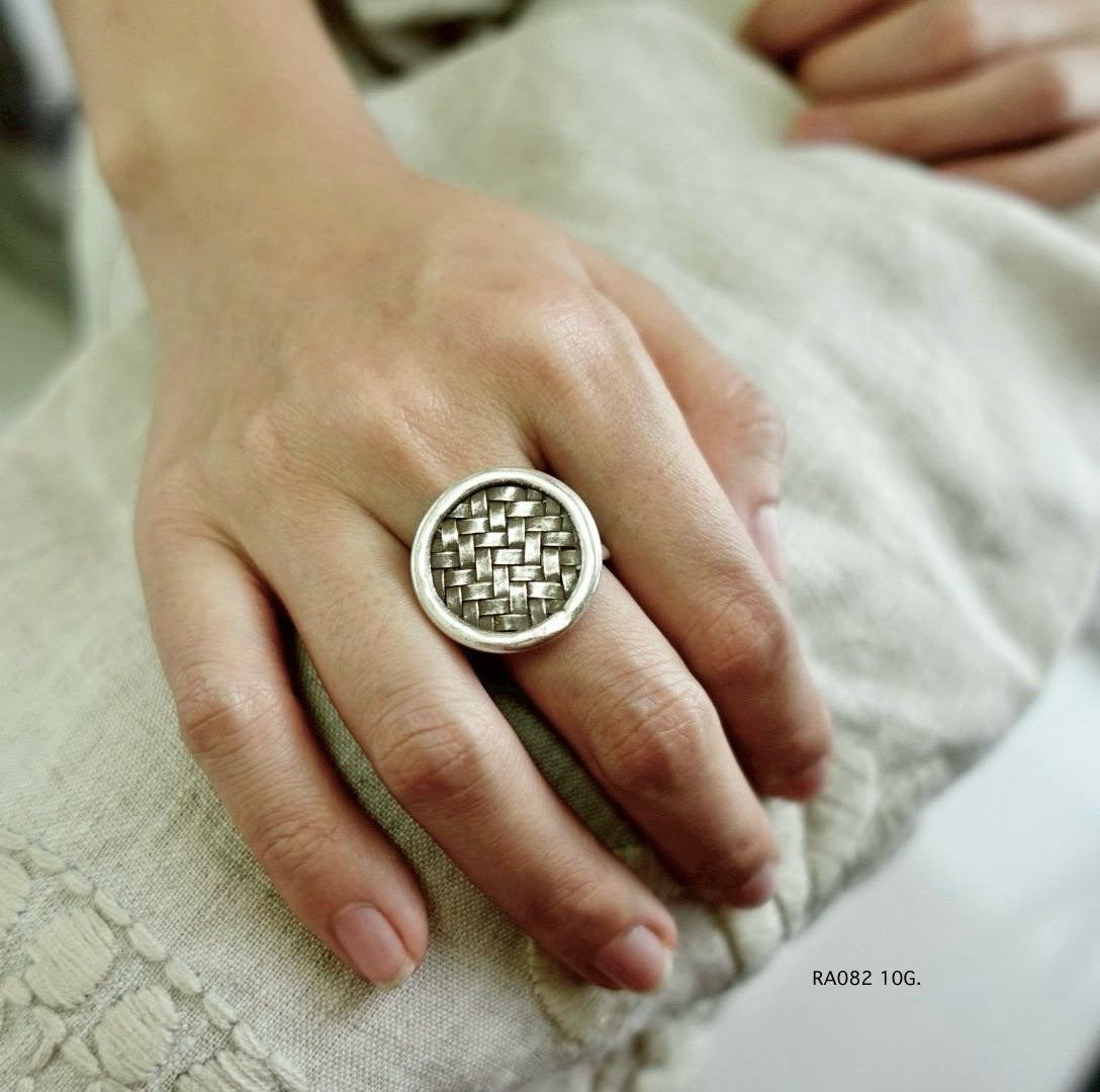 Shine with pure silver ring.