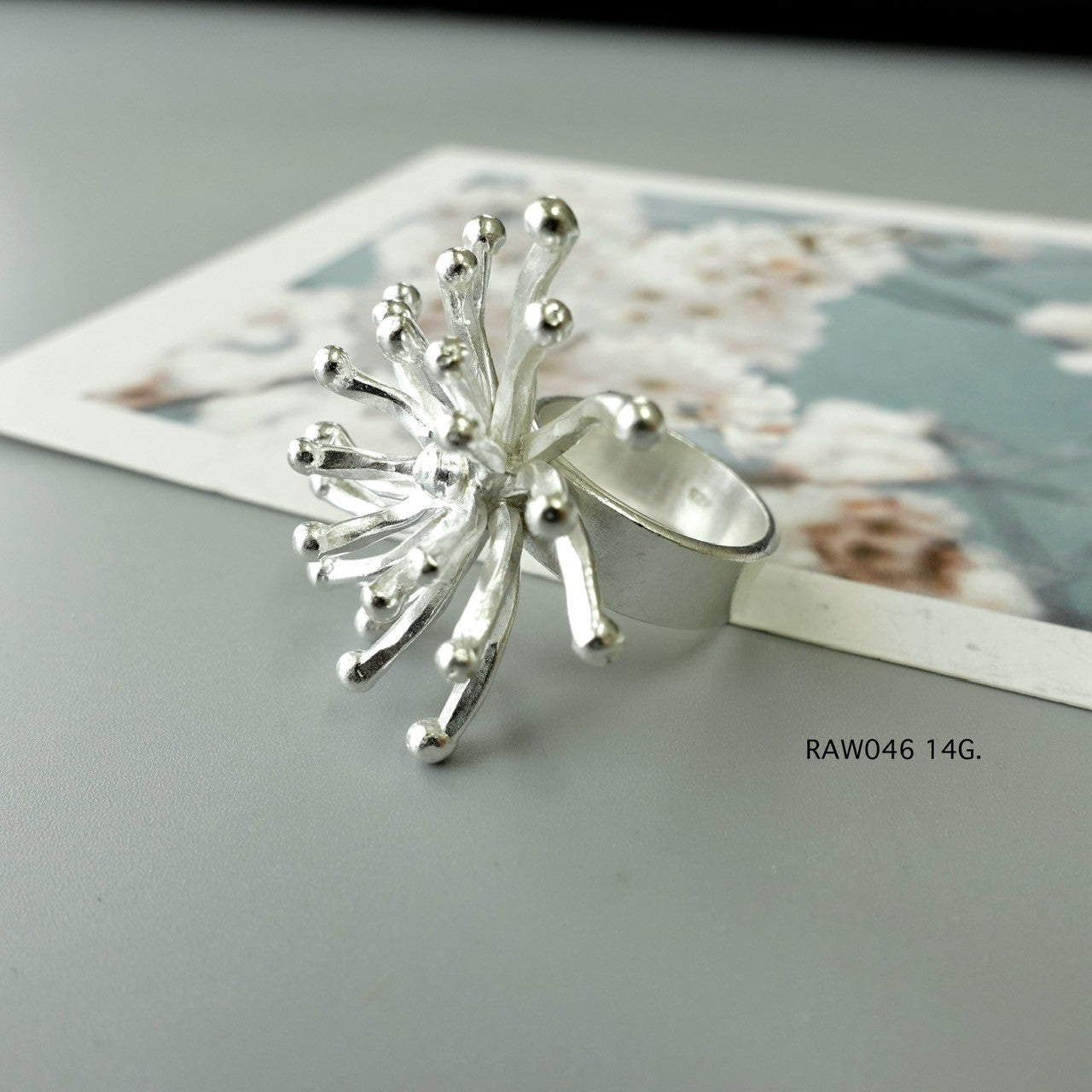 The essence of elegance. Handmade silver ring.