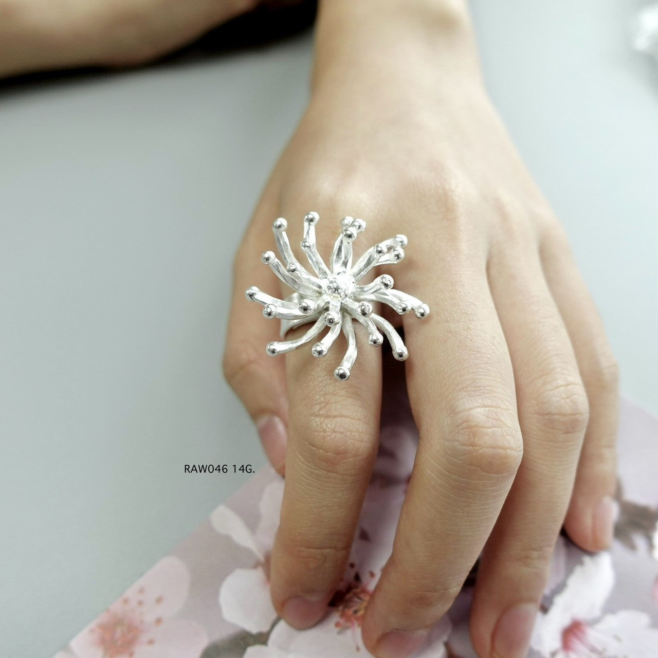 The essence of elegance. Handmade silver ring.
