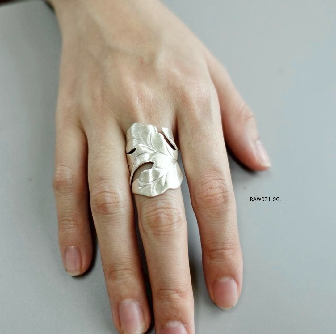 Silver ring. Delicate silver bloom.