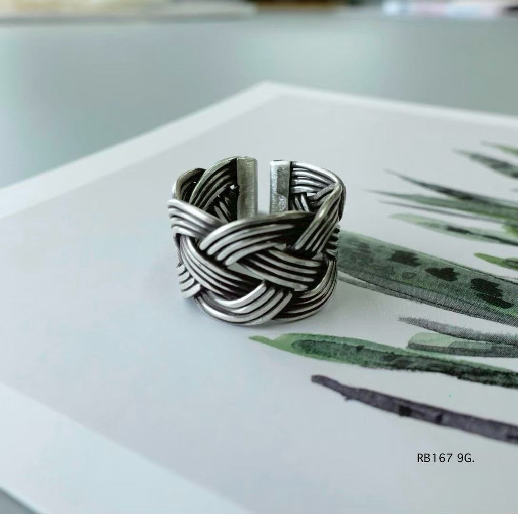 Silver ring. Chiang Mai artistry, captured in silver.