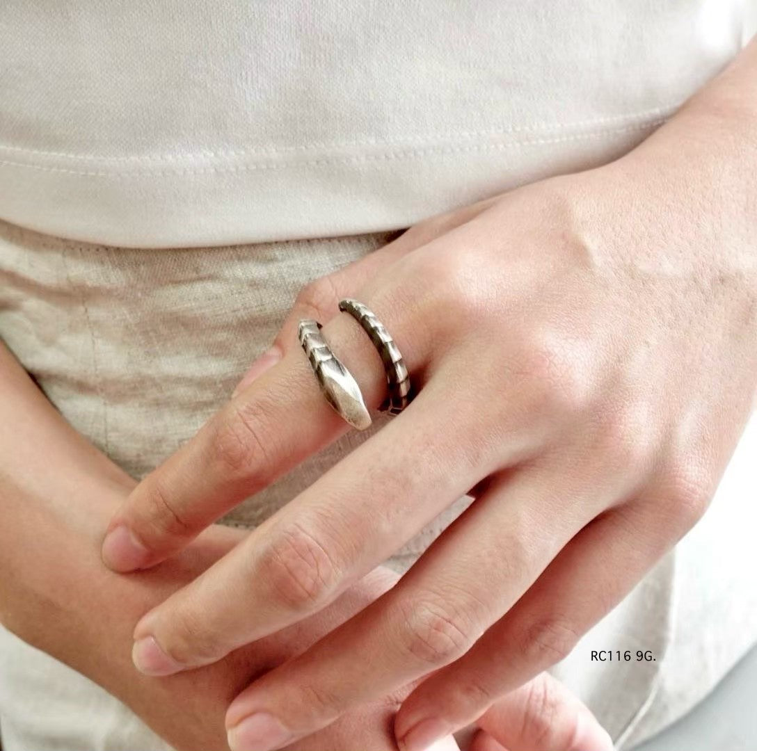 Silver ring. A touch of Lanna spirit in gleaming silver.