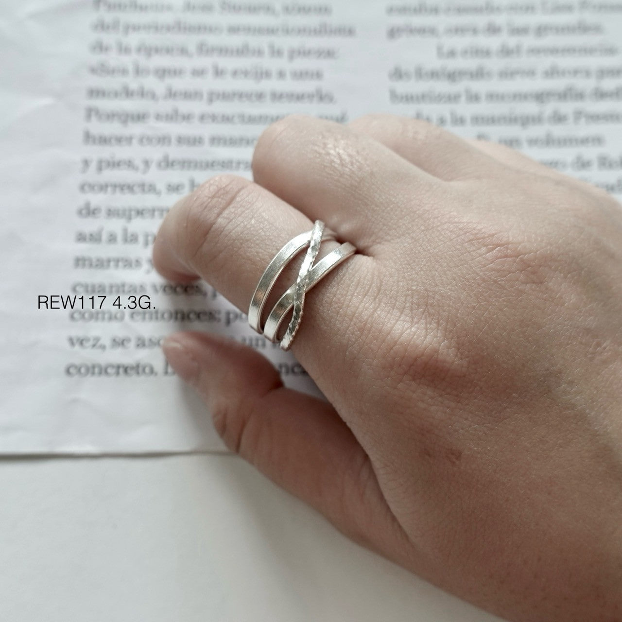 Handcrafted Silver. Silver ring.