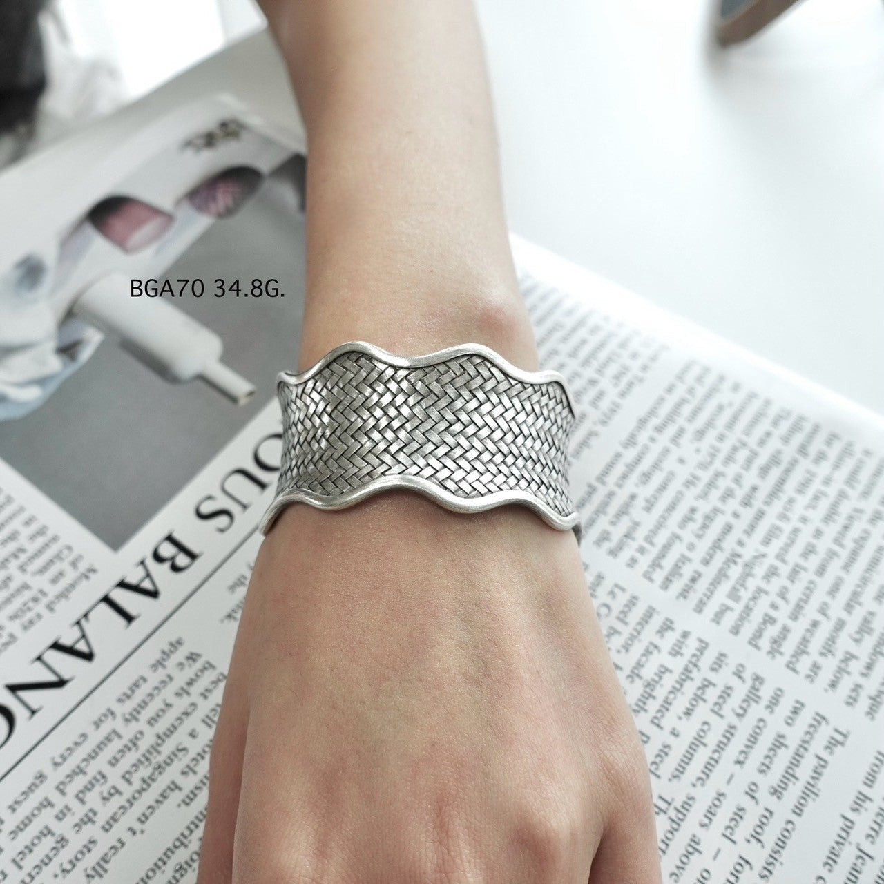 A bangle born from pure silver.