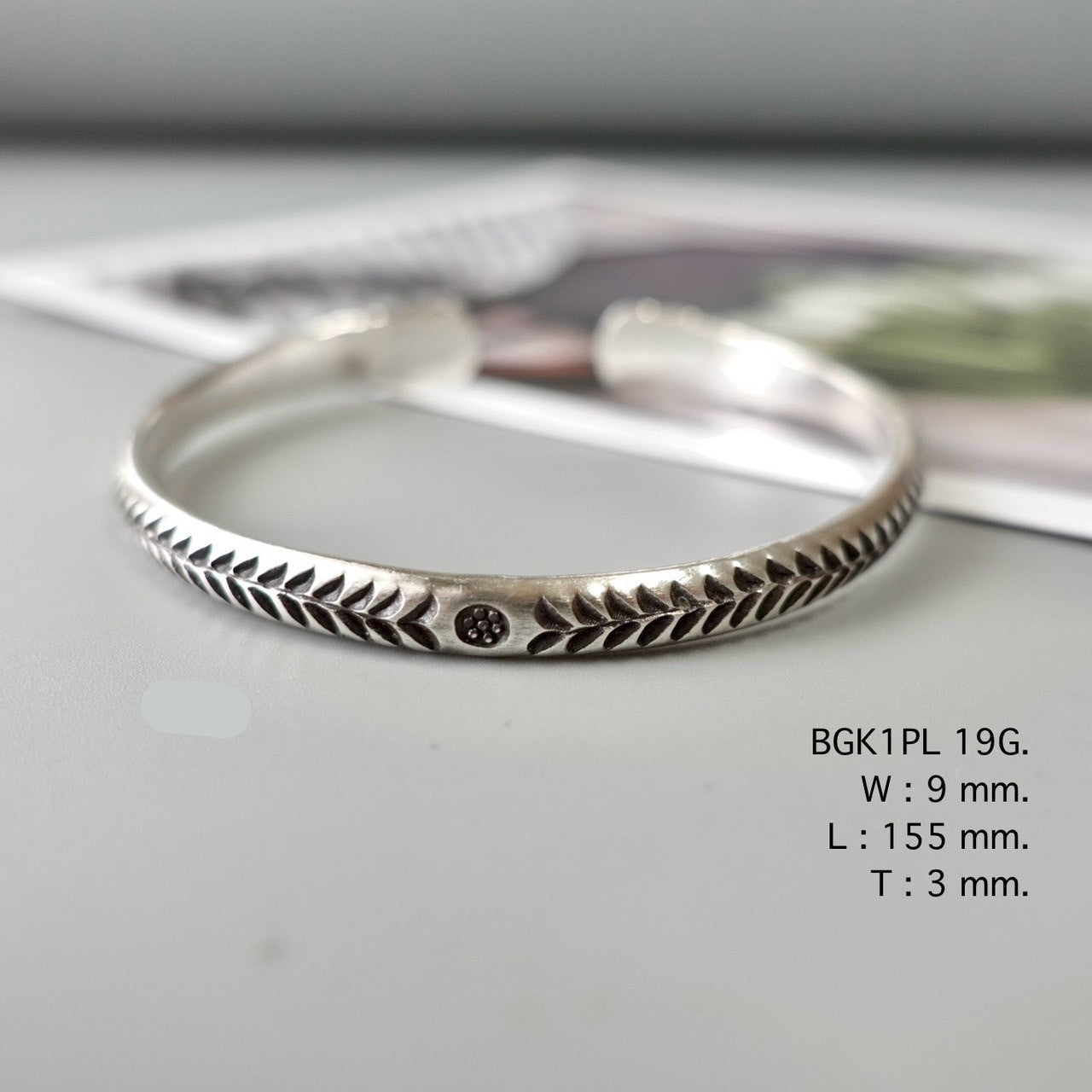 A bangle as unique as you.